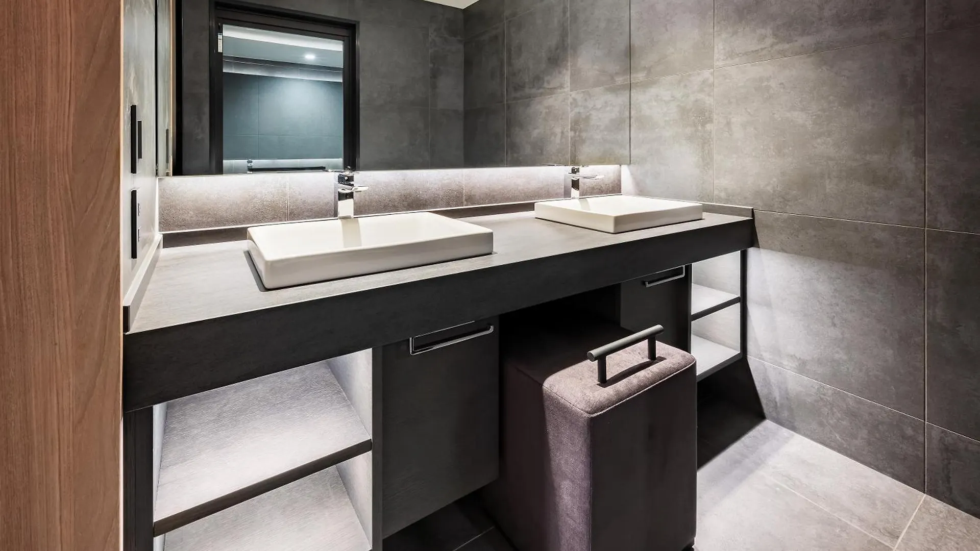 Hotel Hankyu Gran Respire أوساكا